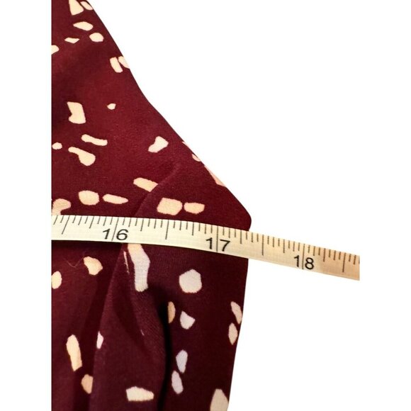 kaileigh maroon graphic print sleeveless blouse size medium pleated neckline - Picture 6 of 8